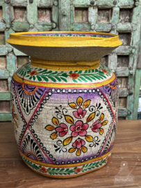 Houten melkpot kunstobject handbeschilderd met Oosterse inspiratie 147886p 38.5 cm hoog