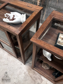 Vitrine kleppenkast schuifdeuren 2 stuks (147201, 147202) verkocht
