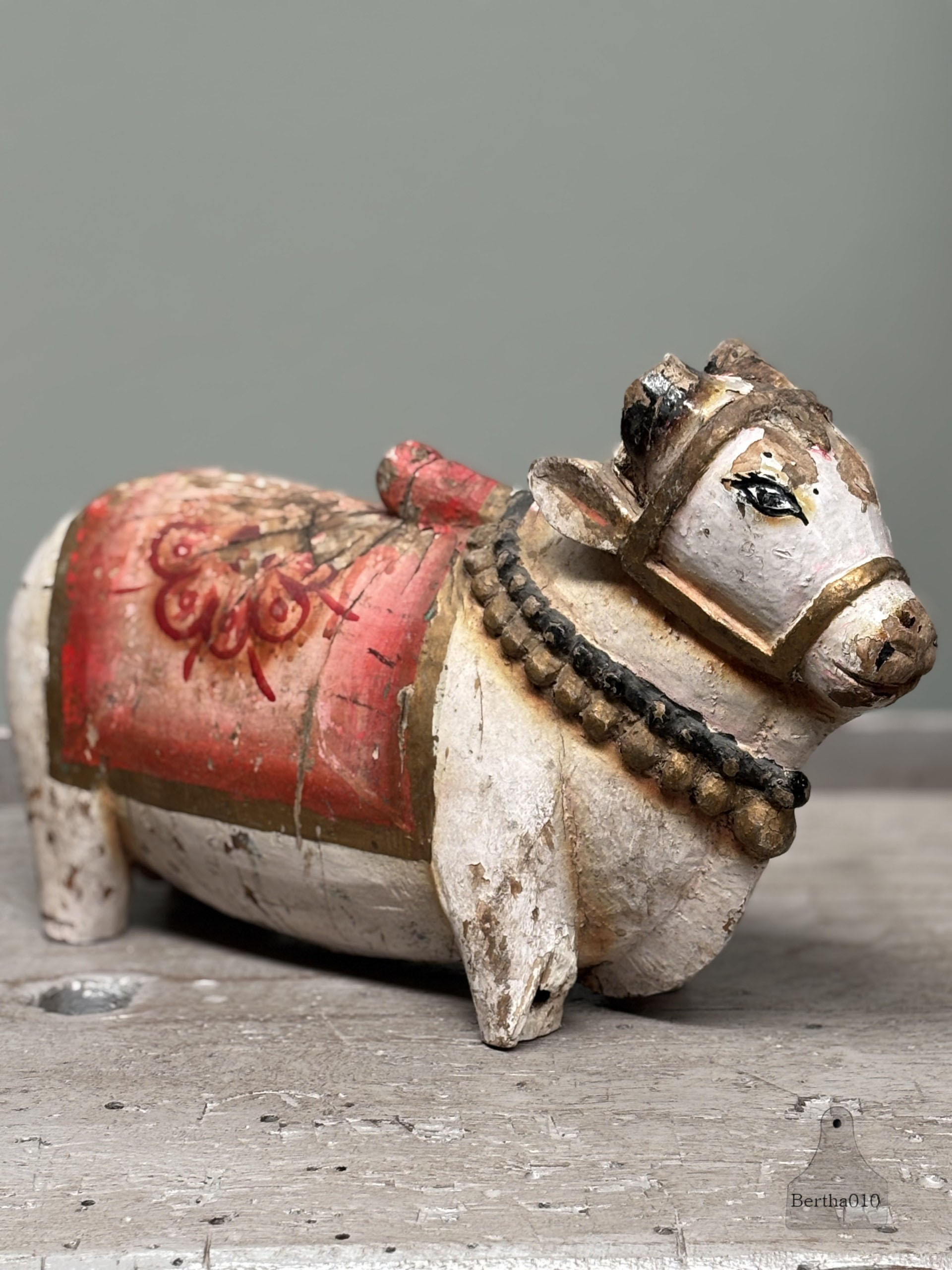 Zeldzaam antiek houten Nandi-Stier Beeld 146927