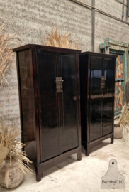 Twee antieke Chinese kasten 147351 verkocht