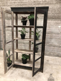 Oude vitrinekast alle kanten glas (144031) verkocht