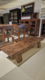 Oude robuuste salontafel (147330) verkocht