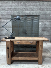 Oude korte, ondiepe werkbank, lengte 150 cm (147116) verkocht