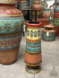 Unieke Indiase ijzeren vaas met handbeschilderd bloemmotief 147905