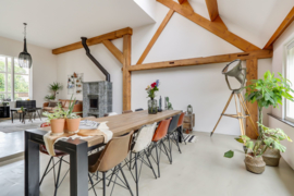 Tafel op maat met blad van oude boerderijbalken (133282)