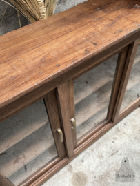 Set van 2 unieke jaren 30 vitrine winkelkasten 148092