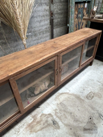 Uniek lang XXL dressoir (146944) .... verkocht
