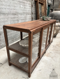 Antieke vitrine museumkast 147837