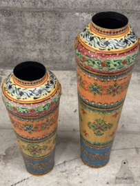 Decoratieve slanke ijzeren vaas handbeschilderd Indiaas vakmanschap 147908