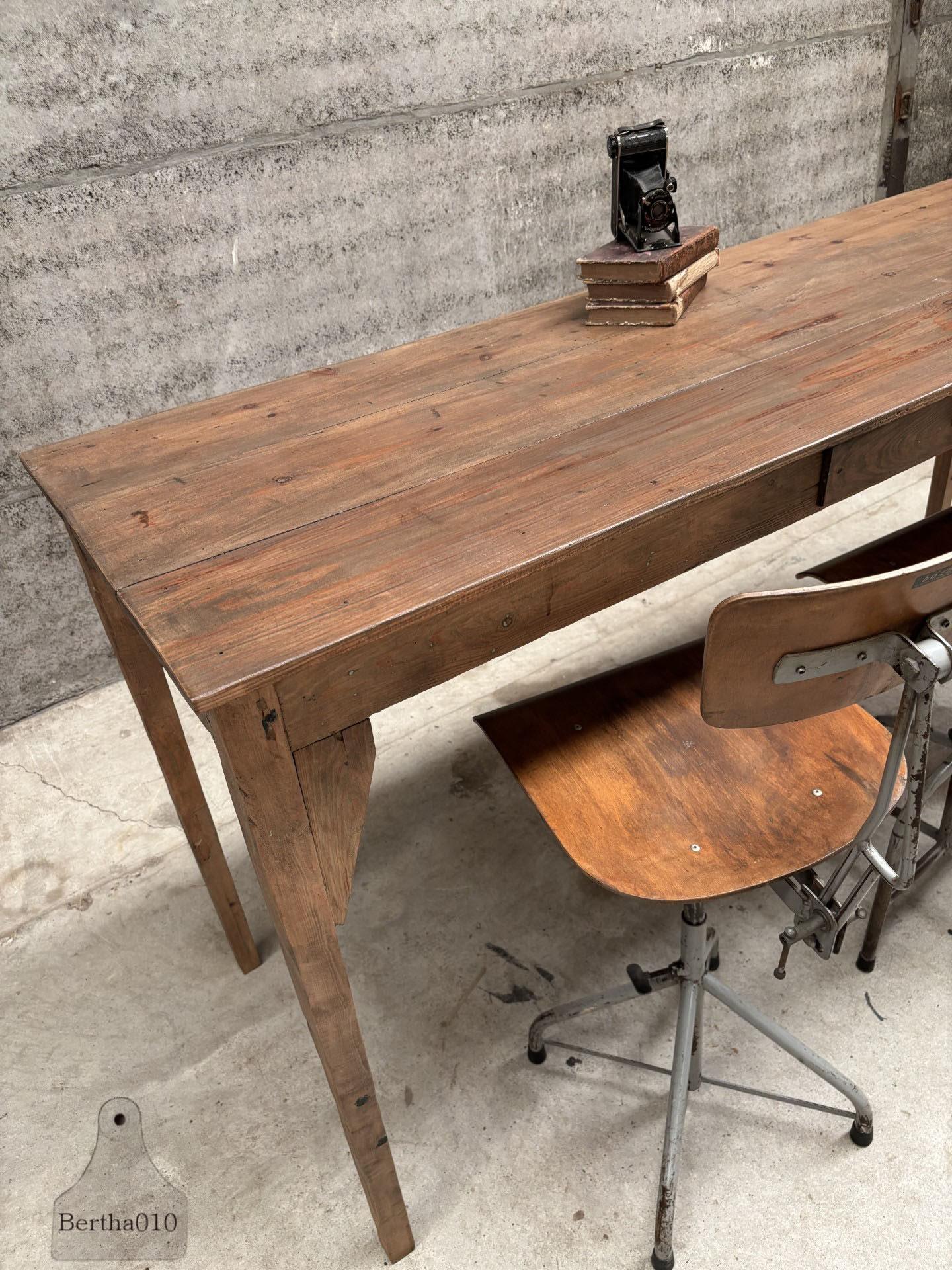 Hoge antieke boeren tafel 147611