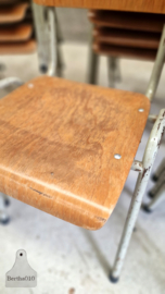 Oude schoolstoelen 147366