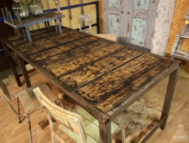 Industriele eettafel (130692)..verkocht