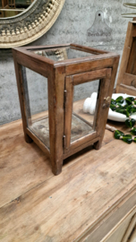 Antiek vitrinekastje met oud gebobbeld glas 147262