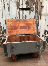 Oude kist grijs (139857) verkocht