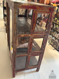Unieke labo winkel vitrine antiek 148162 in onze unit bij Loods 5