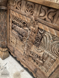 Handgesneden Indiaase console functioneel kunstwerk met karakter 147771 verkocht