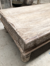 Ooster houtsnijwerk salontafel (146020) verkocht