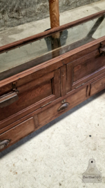 Antieke winkelvitrine 147179