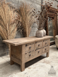 Antieke werkbank uit atelier pottenbakker met 6 laden 147979 lengte 205 cm