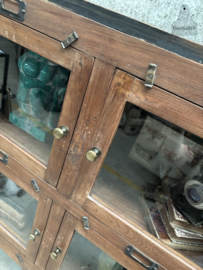 Indrukwekkende antieke houten vakkenkast 148120