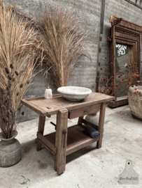 Oude kleine werkbank 147981 lengte 122 cm