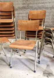 Oude schoolstoelen 147366
