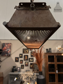 Oude hanglamp uit fabriek (145164) verkocht