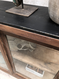 Dressoir vitrinekast (146068) verkocht