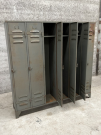 Oude 6-deurs locker (145418) verkocht