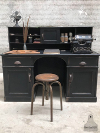 Antiek fabrieksbureau (144224) verkocht