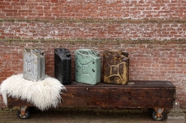 Oude jerrycan uit jaren 40 (131916) verkocht