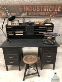 Antiek kantoorbureau (145149) verkocht