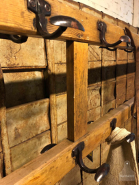 Grote antieke schoolkapstok (138749) verkocht