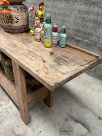 Lange oude eiken werkbank uit Frans atelier 147957 lengte 240 cm