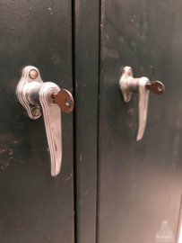 Lockerkast ijzer op poten (143722) verkocht