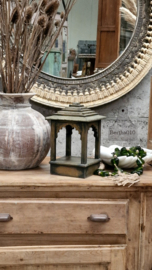 Oude houten tempel altaar 147284