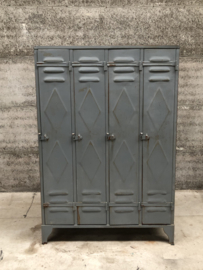 Oude lockerkast grijs (146240) verkocht
