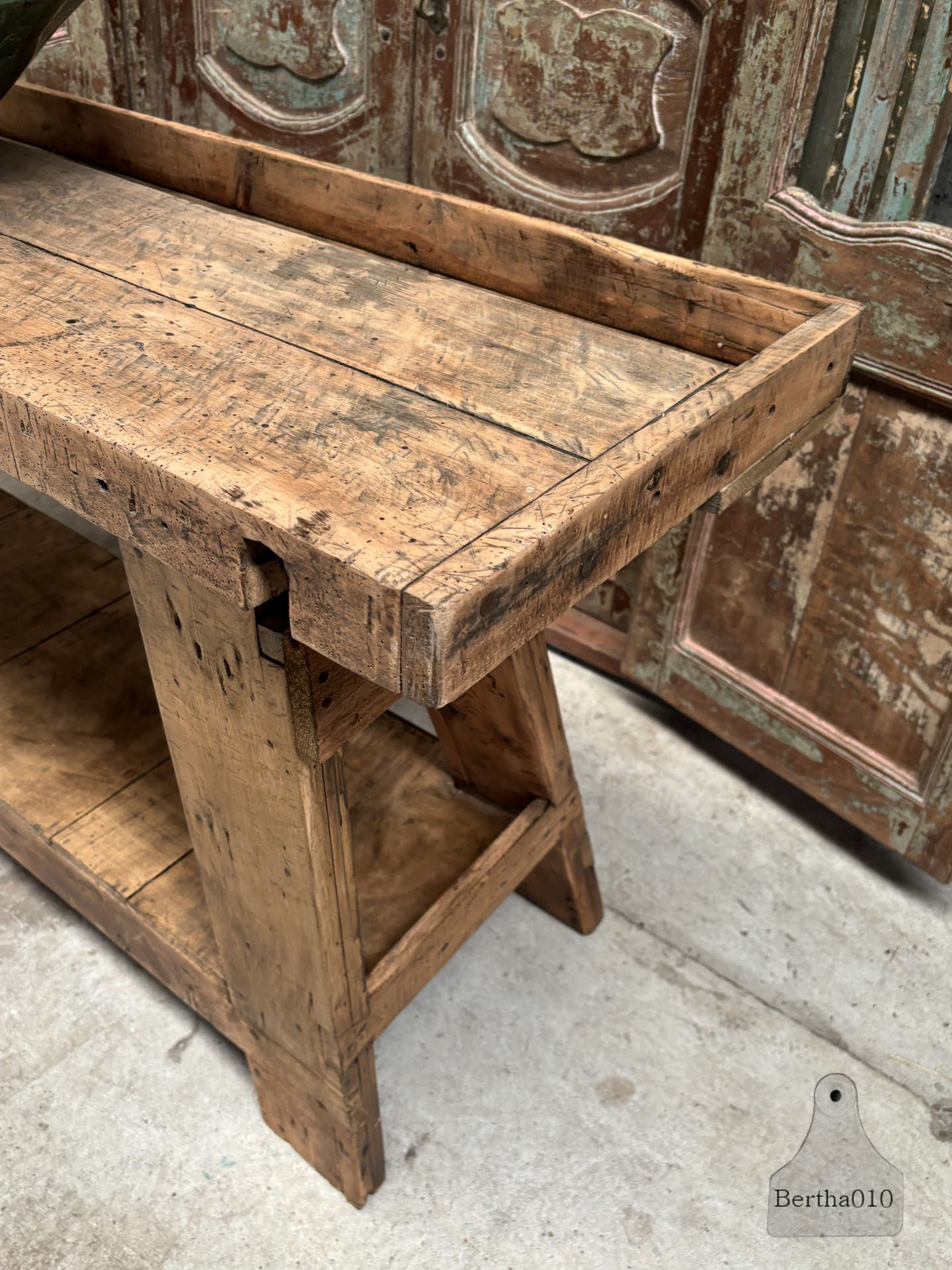 Oude eikenhouten werkbank  perfect voor elk interieur 147524
