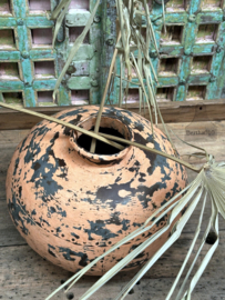 Geleefde ijzeren waterpot India (146931)