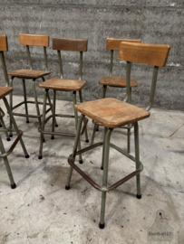6 authentieke laboratorium school krukken jaren 40 50 147812