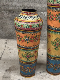 Decoratieve slanke ijzeren vaas handbeschilderd Indiaas vakmanschap 147908