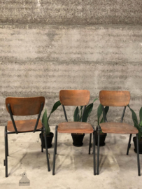 Schoolstoel uniek (143954) verkocht
