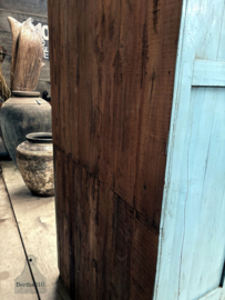 Karaktervolle Engelse hoge vitrinekast  264 cm ca 1920 147890