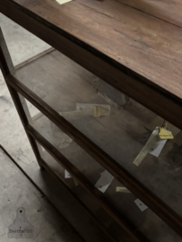 Houten vitrinekast 4 kanten glas met schuifdeuren  jaren 1920–1930  147674 verkocht