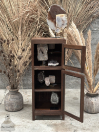 Elegant antiek vitrinekastje compact en karaktervol 147874