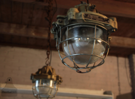2 authentieke fabriekslampen (133176).........verkocht