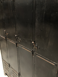 Oude lockerkast zwart 4-deurs (146241)