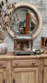 Oude houten tempel altaar 147296
