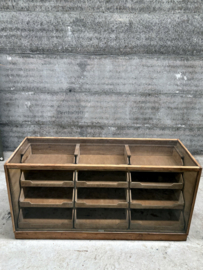 Unieke oude toonbank, vitrinekast dressoir (146841) verkocht