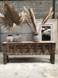 Oude Indiase sidetable (146017) 216 cm lengte (verkocht)